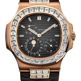 Patek Philippe Nautilus Watch – 5724R-001